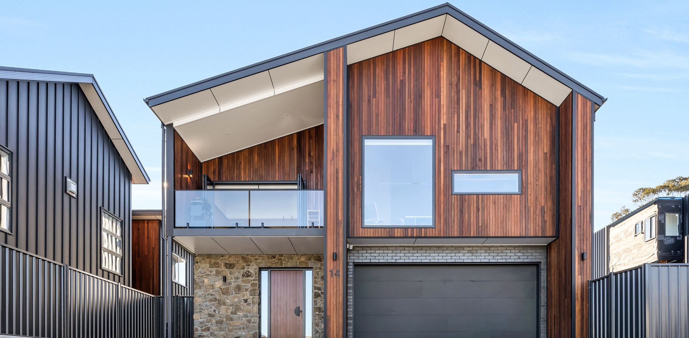 Abbott Retreat – Spa, EV Charger & Premium Luxury – 14 Abbott Street