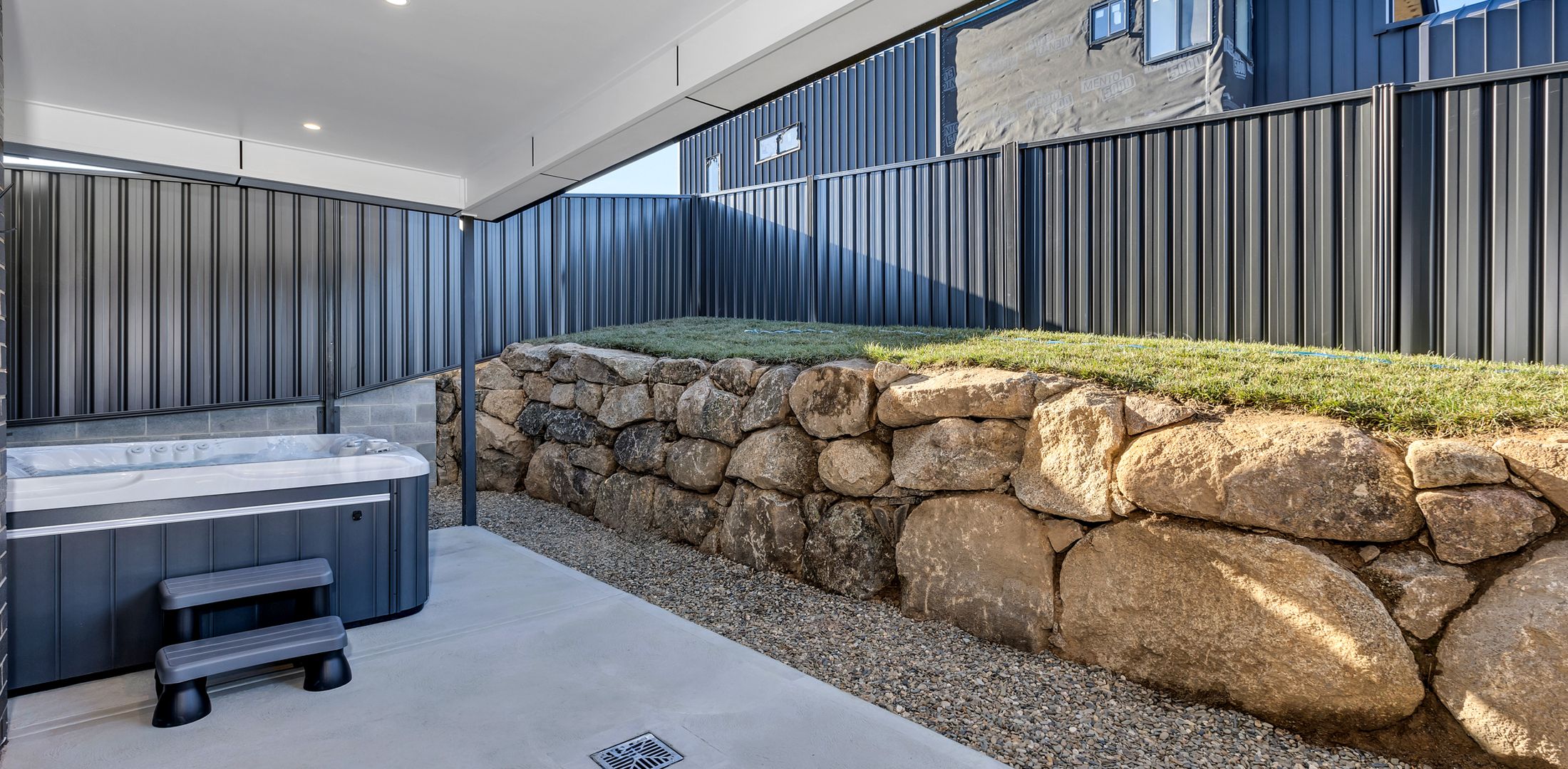 The Base at Abbott. Unwind with Private Spa -14 Abbott Street