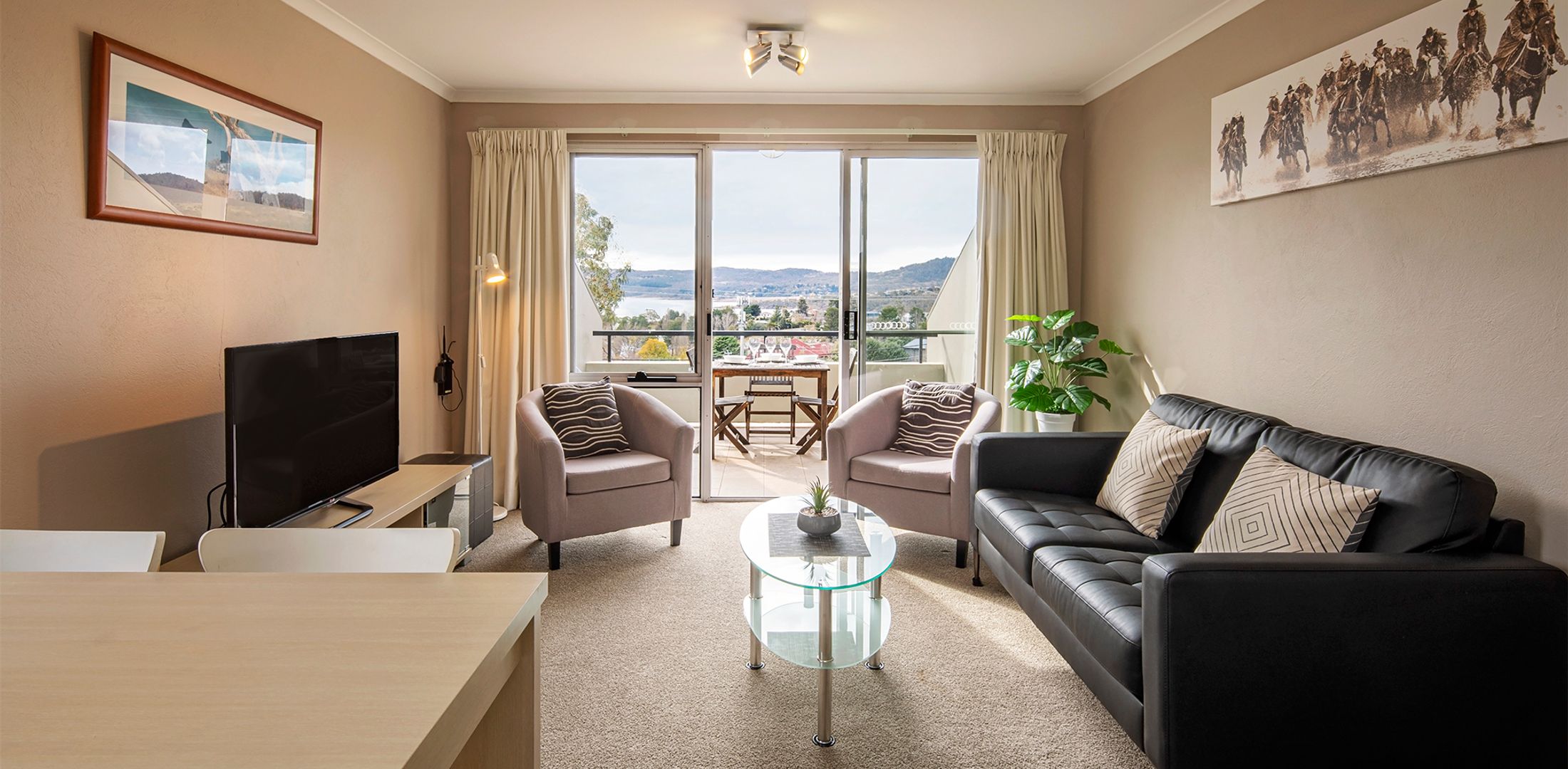 Cascades – 18/3 Kurrajong Street