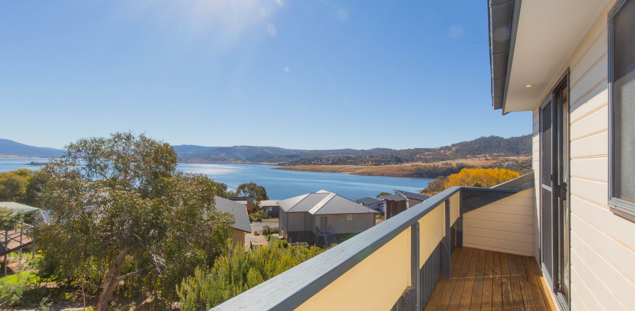 Lakehaus – 2/11 Rainbow Drive