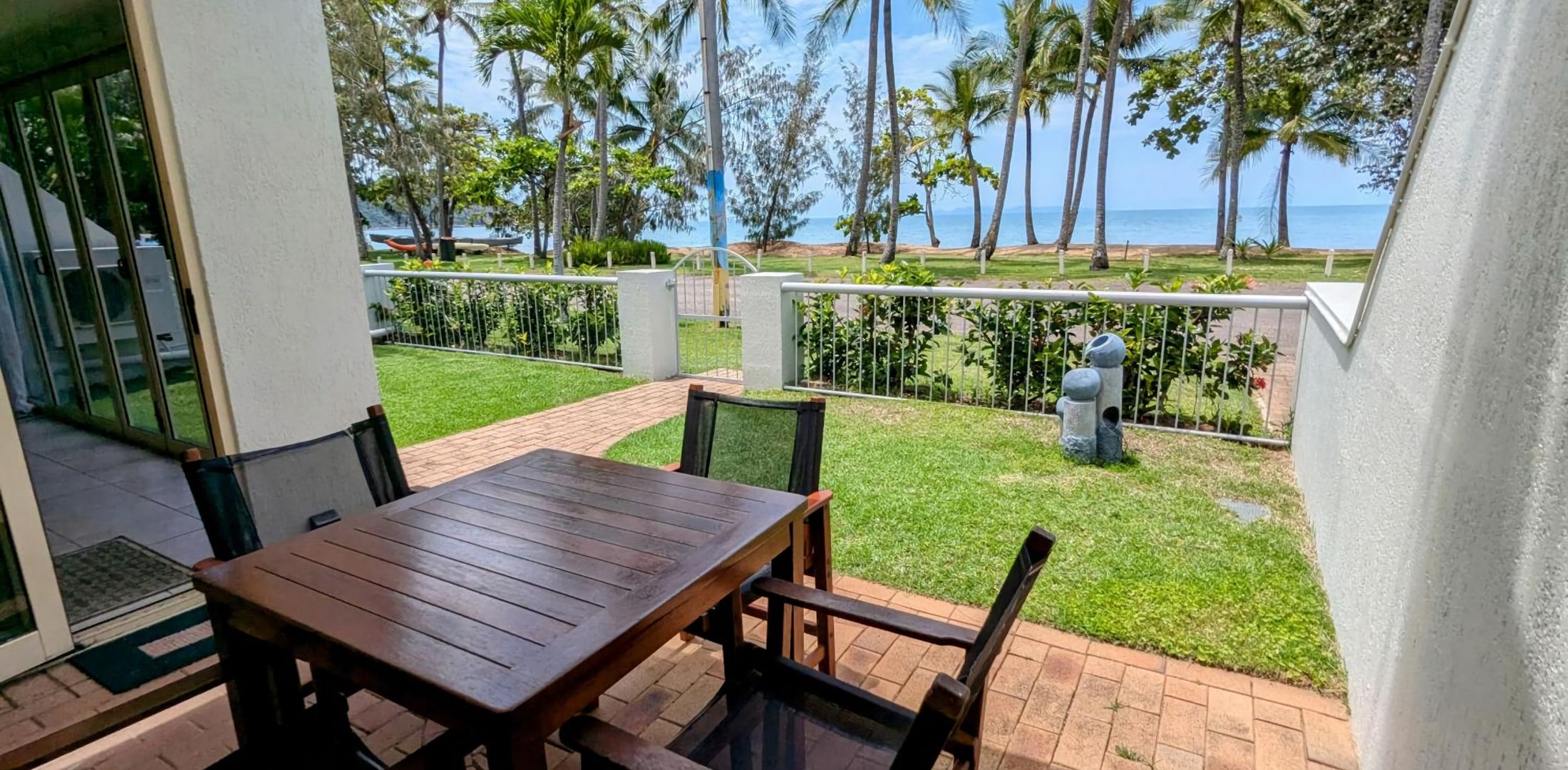 Sails 15 One Bedroom Beachfront