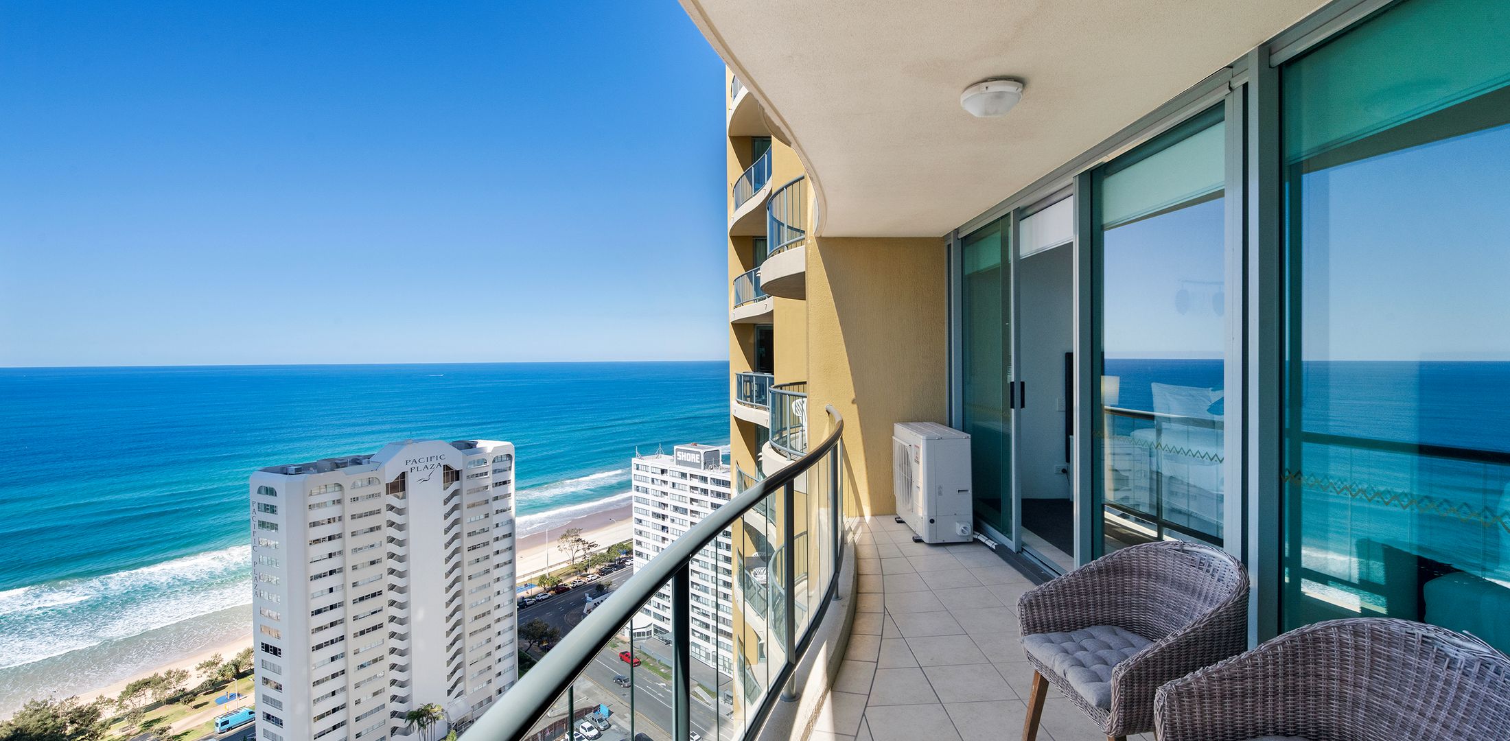 Spacious Family Apt – Waterslides & Ocean Views!