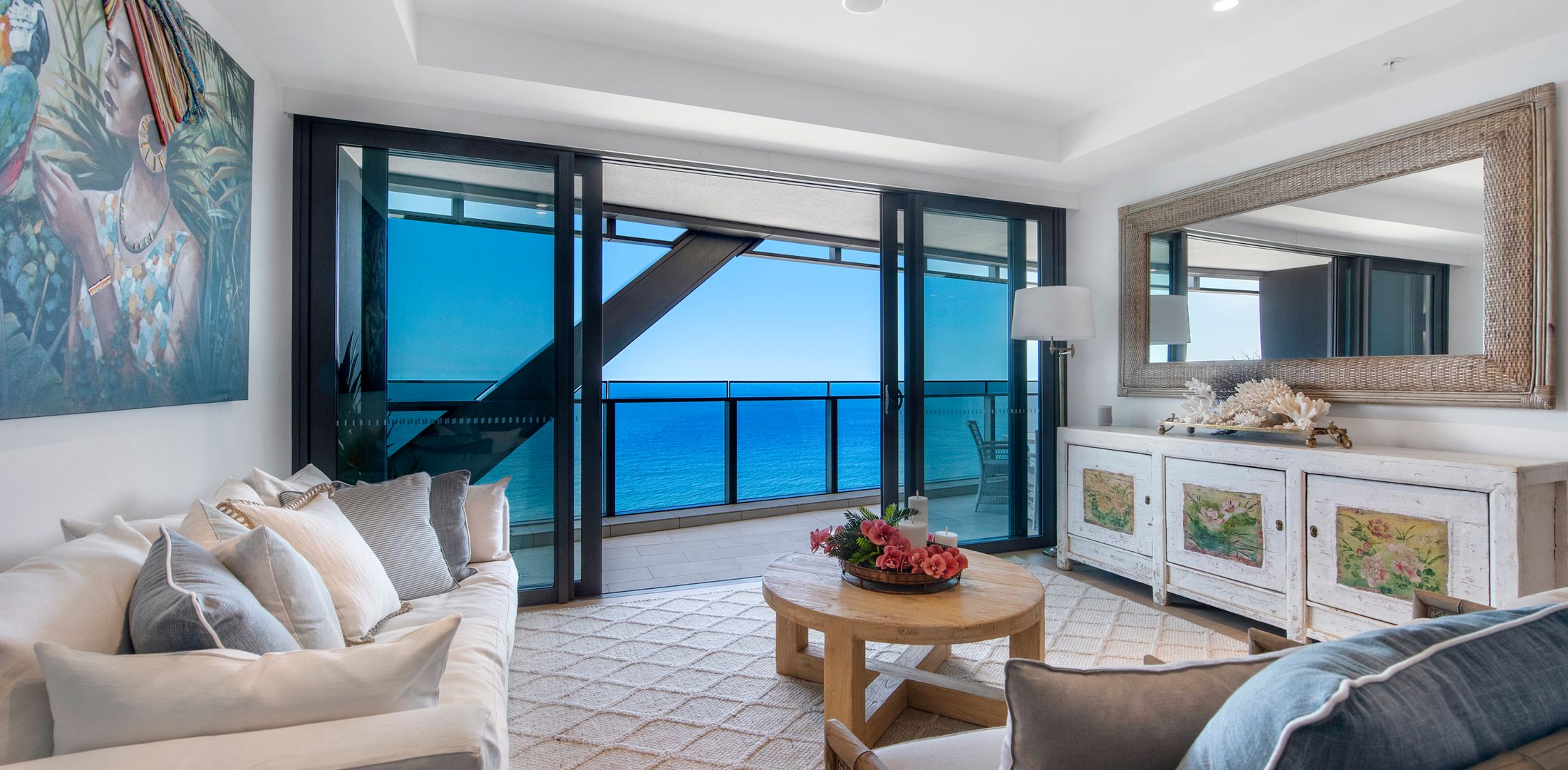 Jewel Stunning Ocean Views 2 Bed Apartment