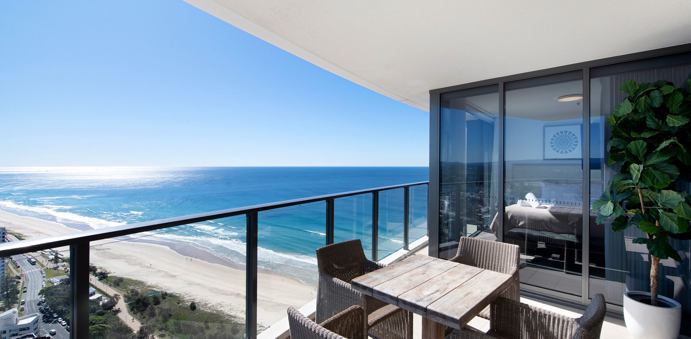Rhapsody Stunning Ocean Views Apartment