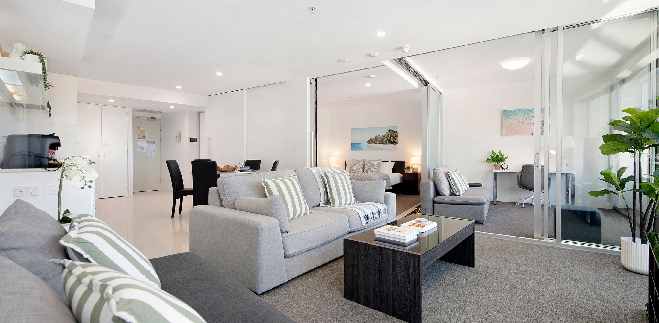 Coastal Comfort in Surfers. 1BR + Study