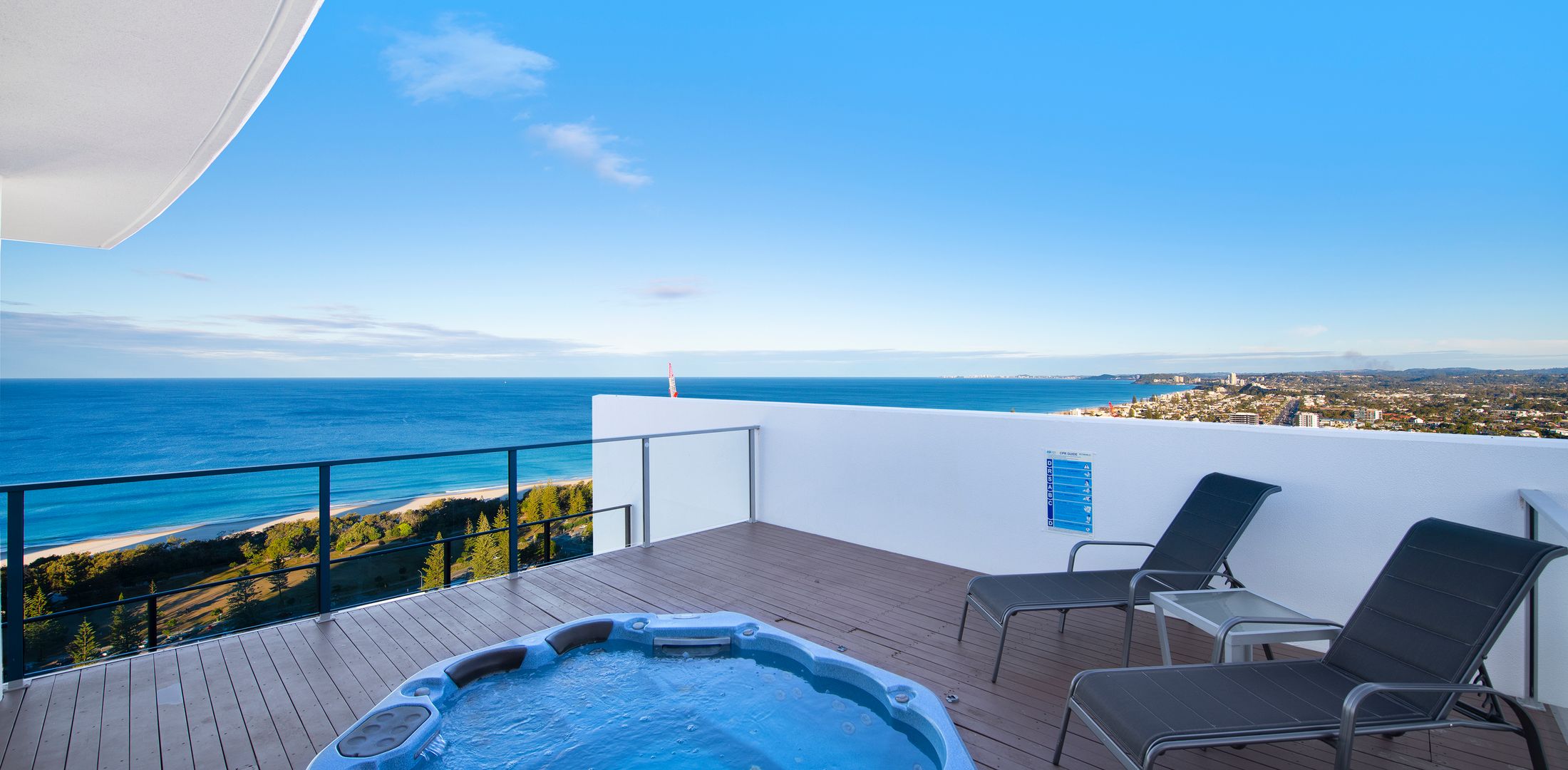 Private Rooftop Spa Penthouse apartment – Sierra Grand