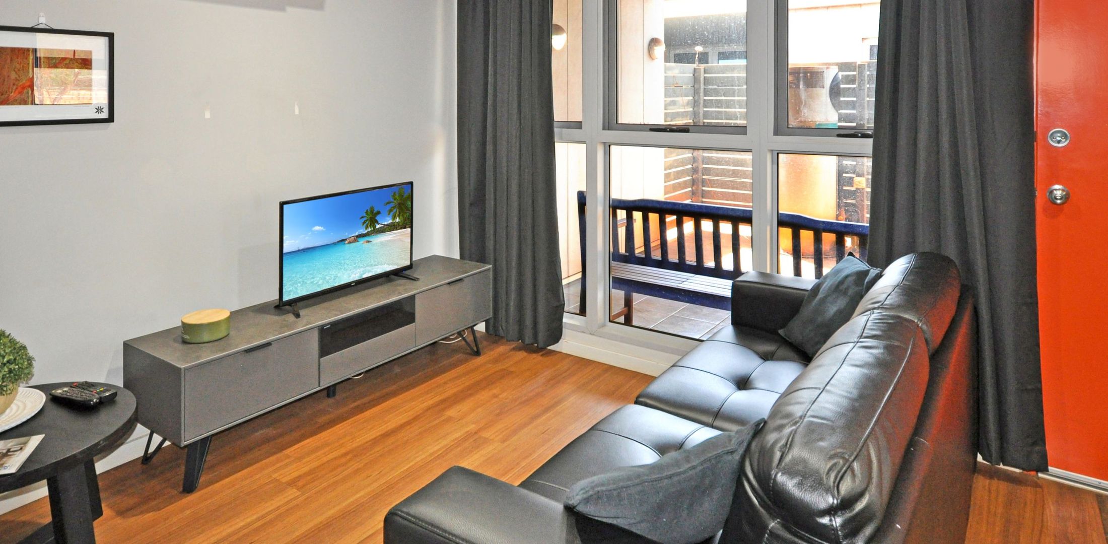 Stylish Studio 1×1 Walk to CBD