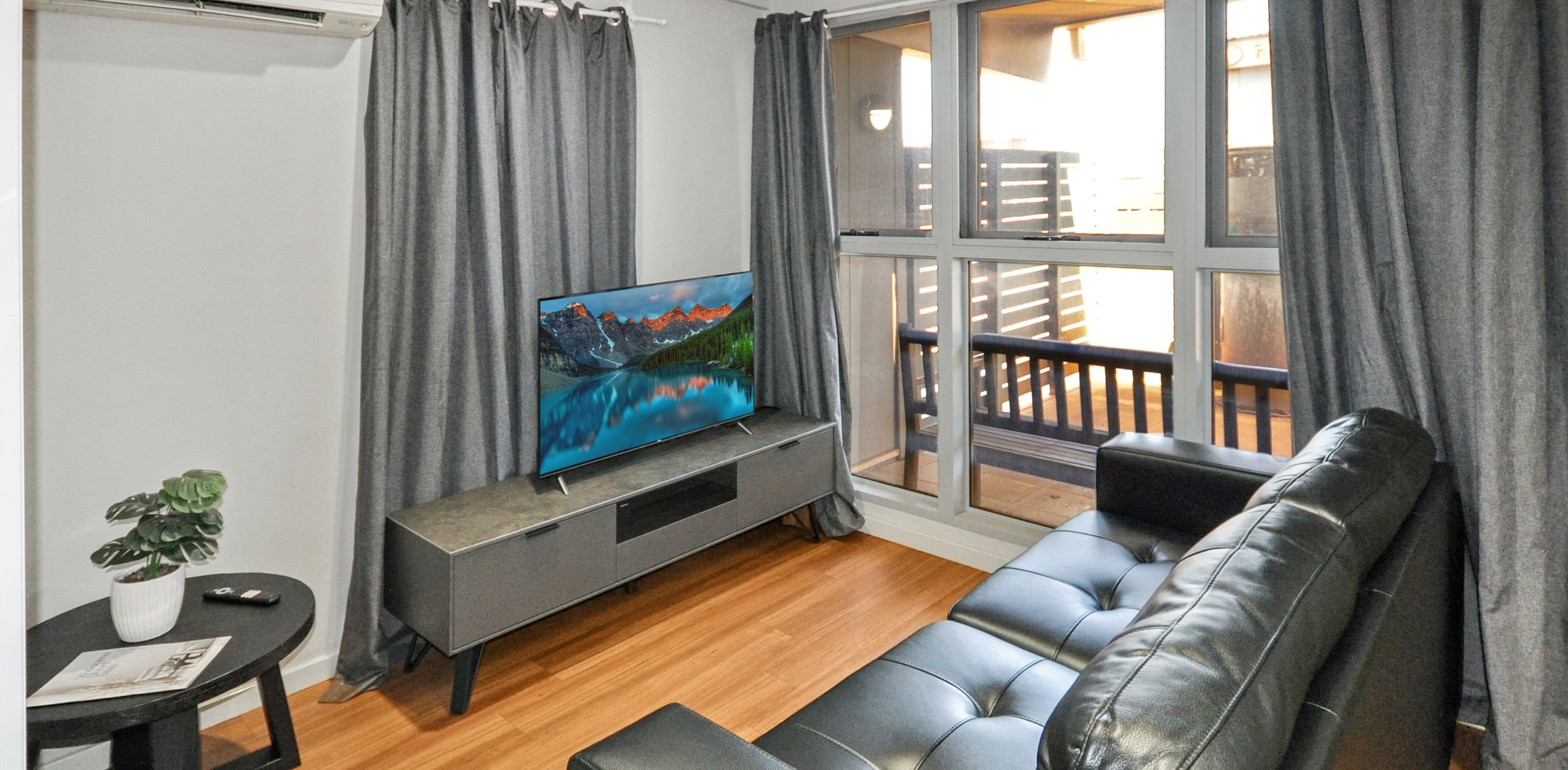 Supersized Studio Inexpensive 1×1