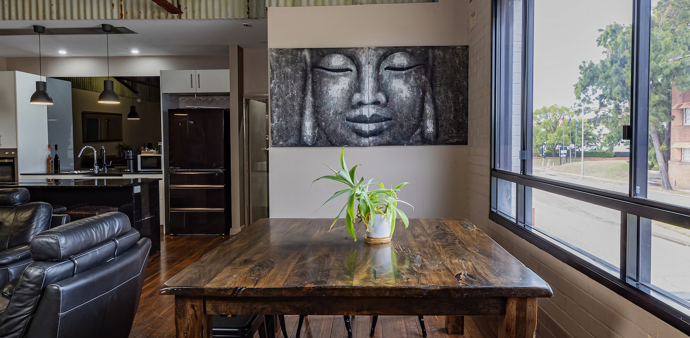 Newcastle Modern CBD Apartment