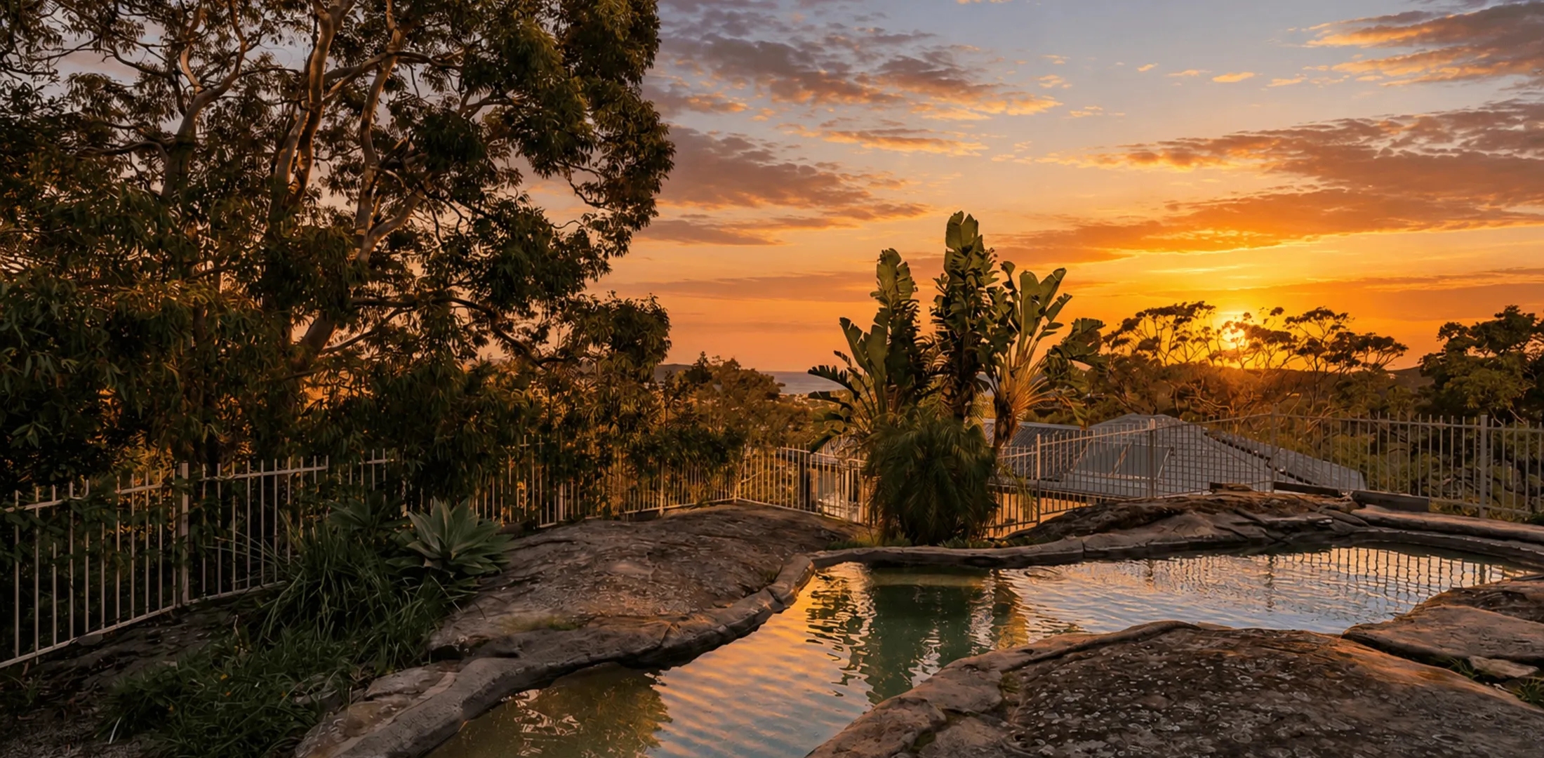 Resort Style Rock Pool Oasis