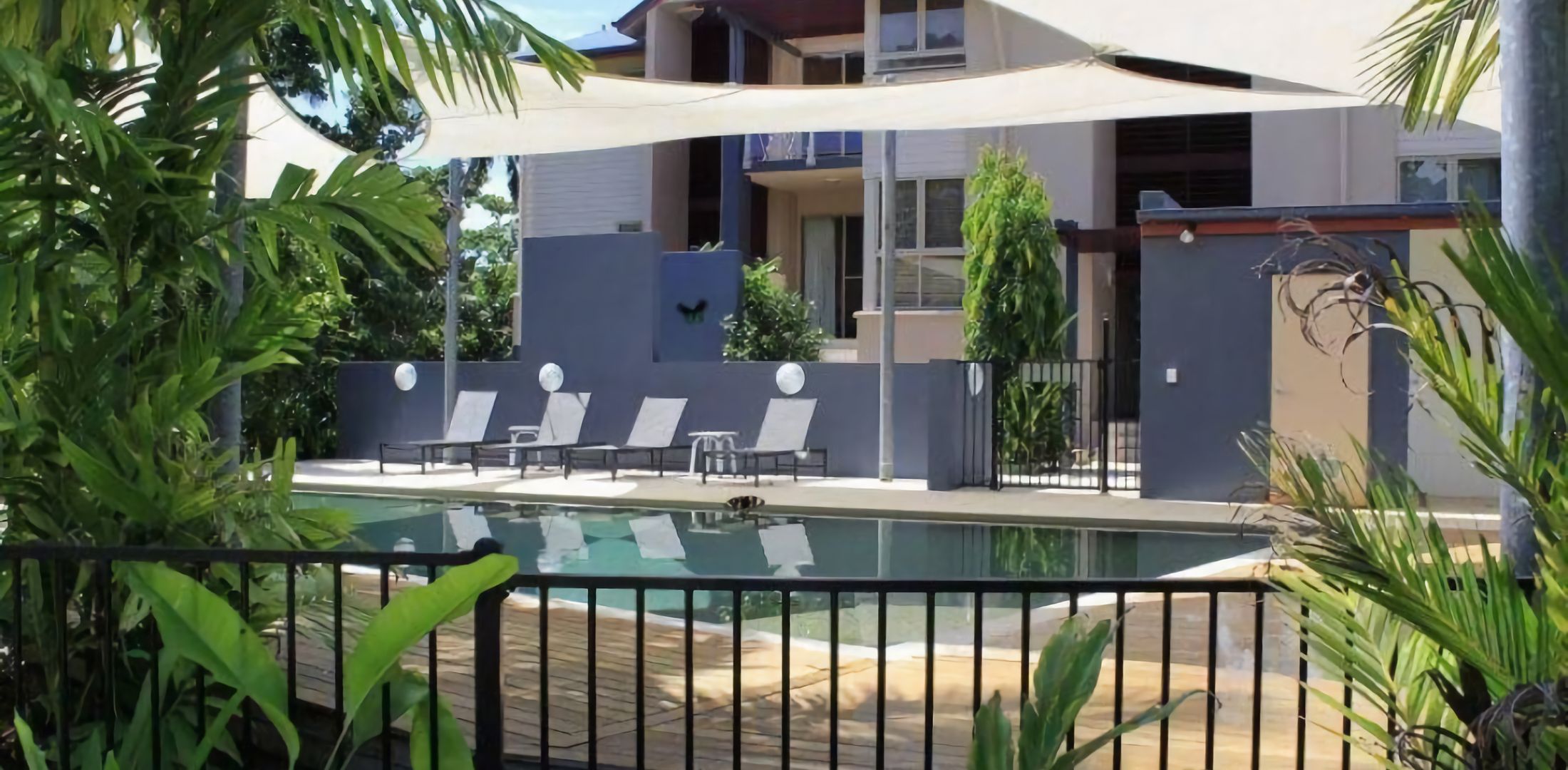 Exterior Pool