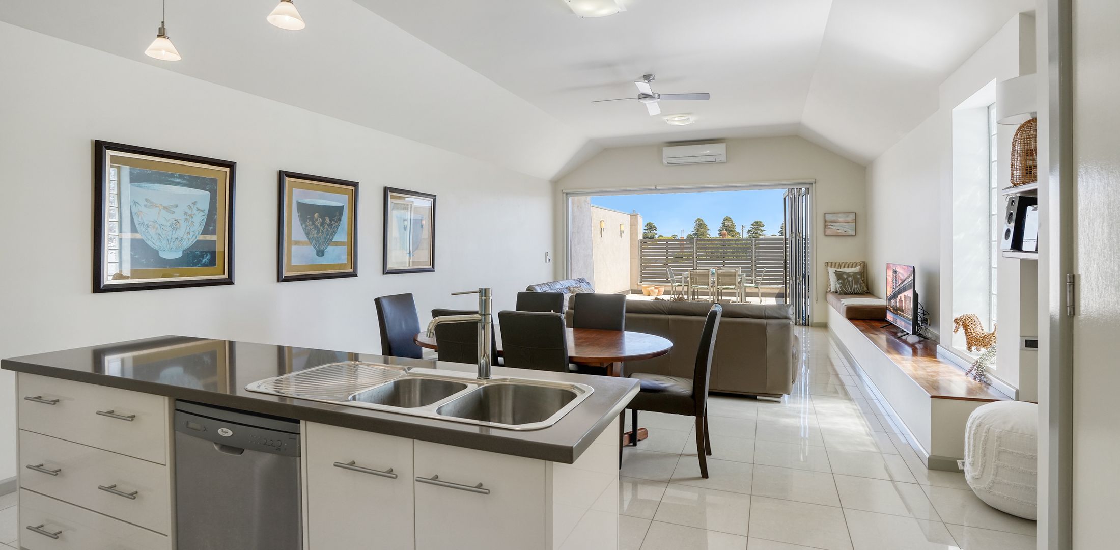 32a Sackville St