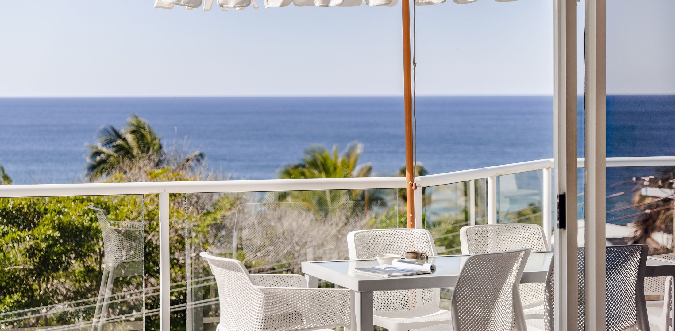 Hydra – 3 Bedrooms, Ocean views, Pool
