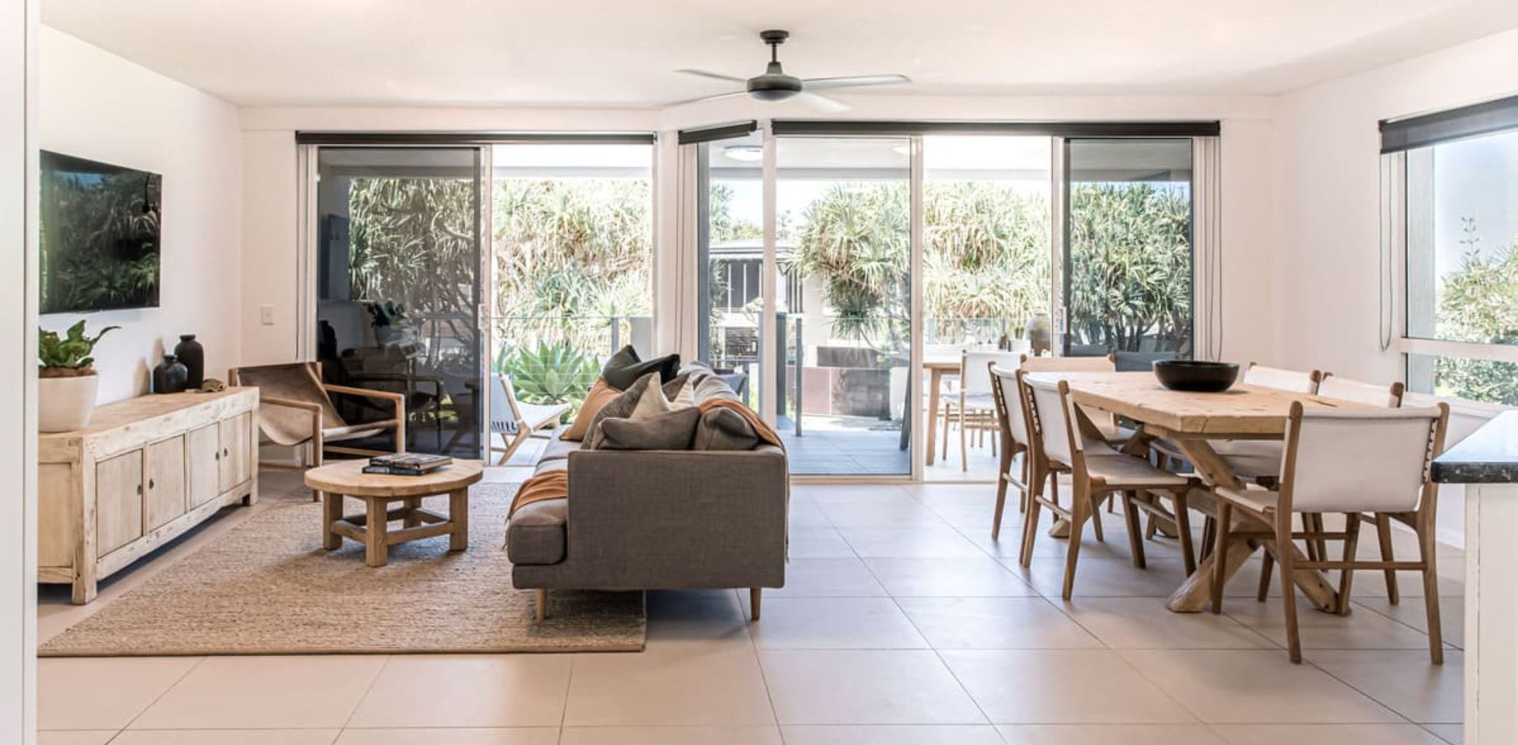 Spirit on Sunshine – 3 bedrooms with style, beach
