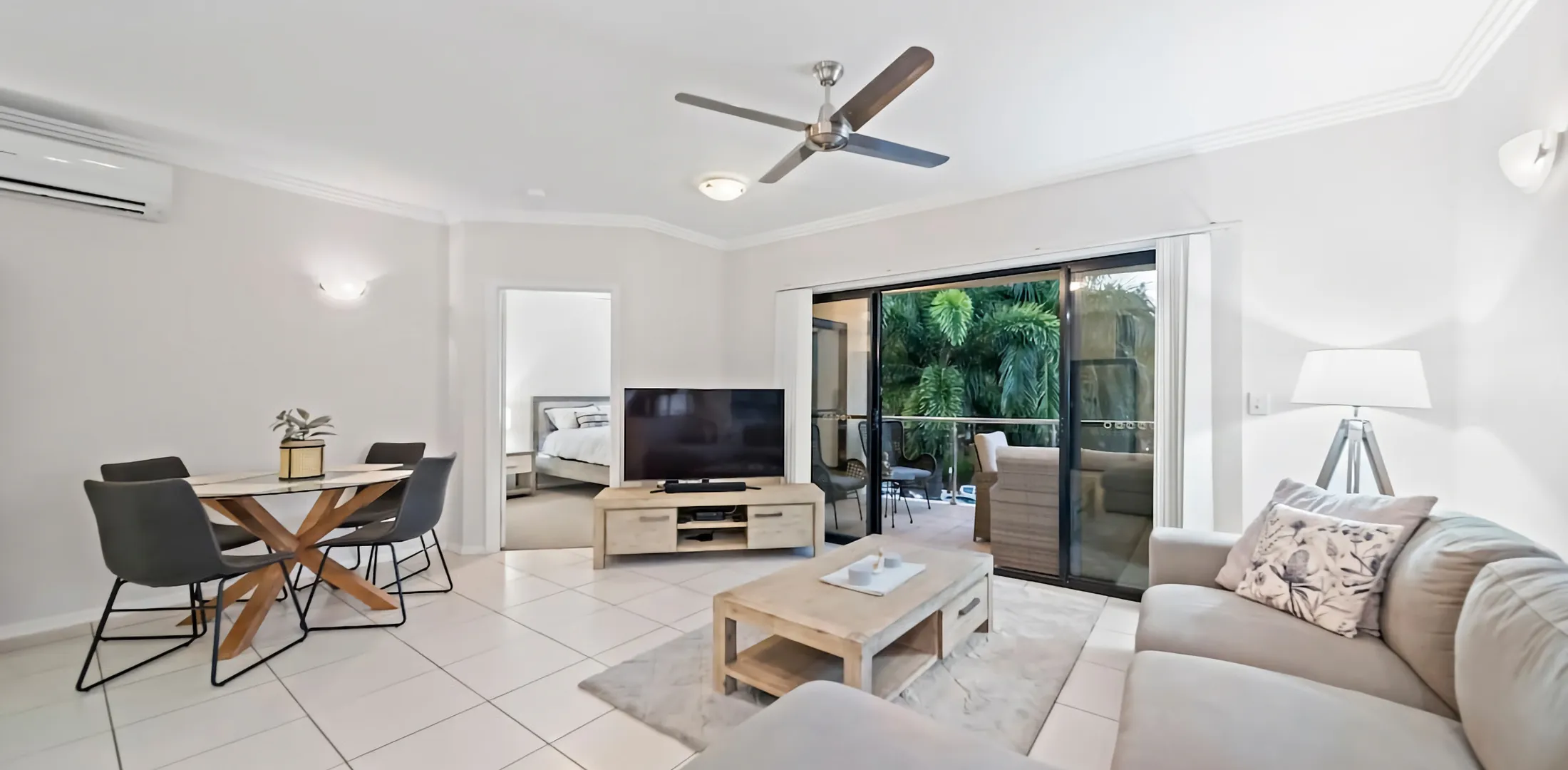 Living room image 1
