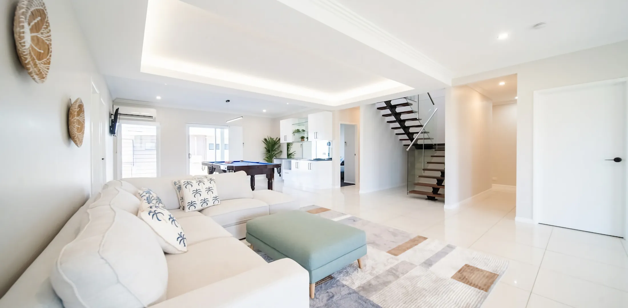 Living room image 1