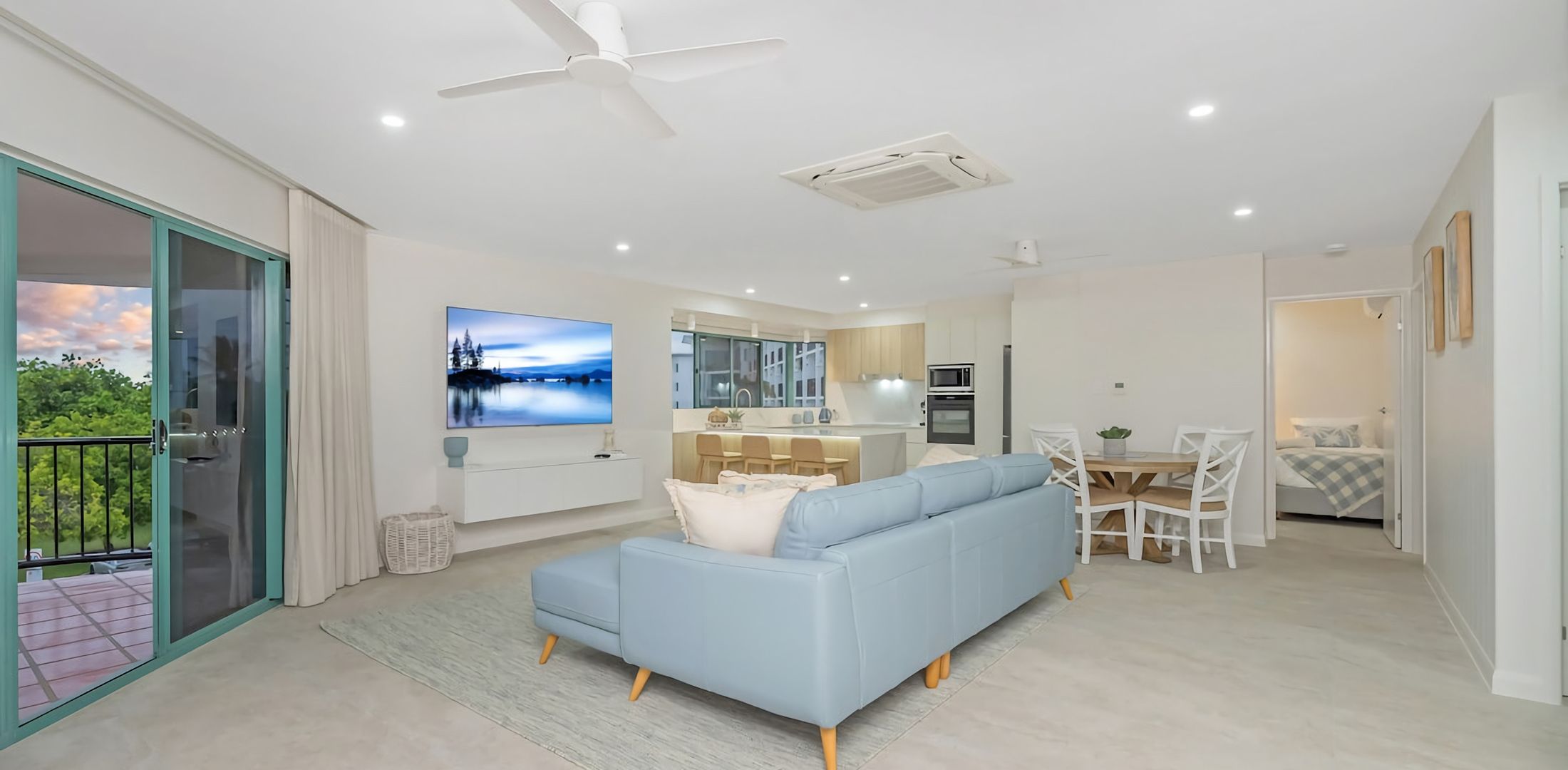 Living room image 1