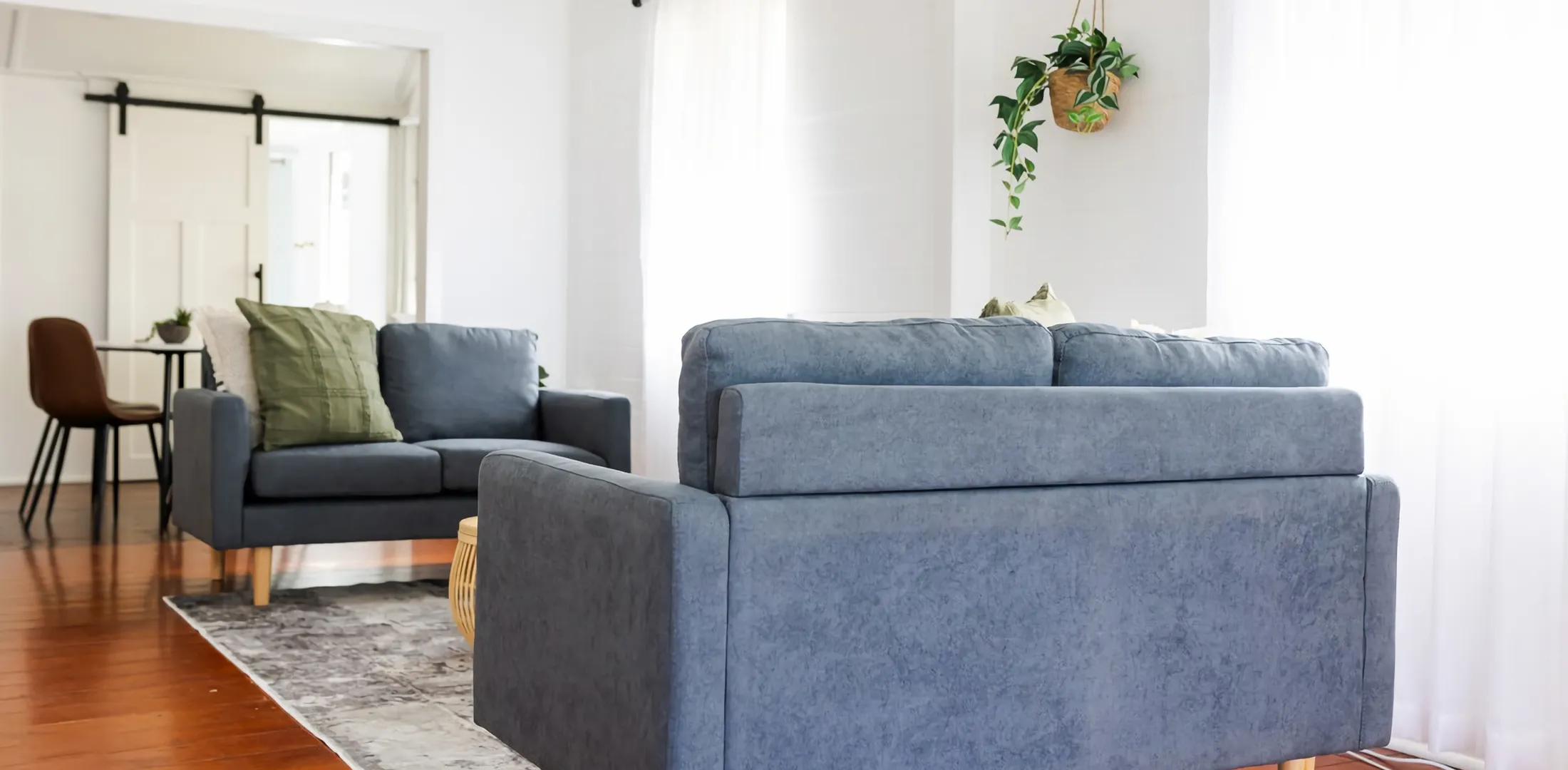 Living room image 1