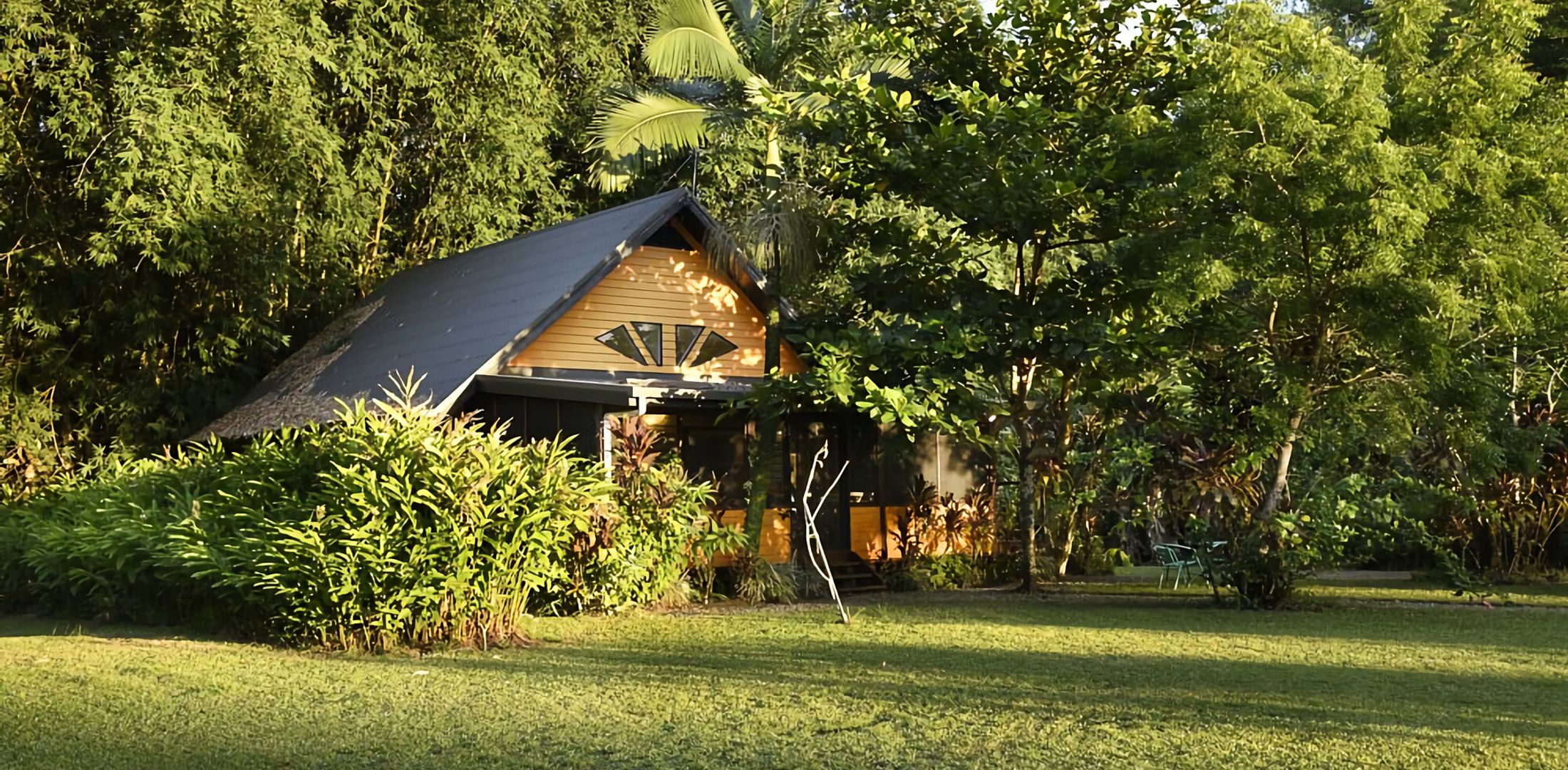 Lillypads Yellow Cottage