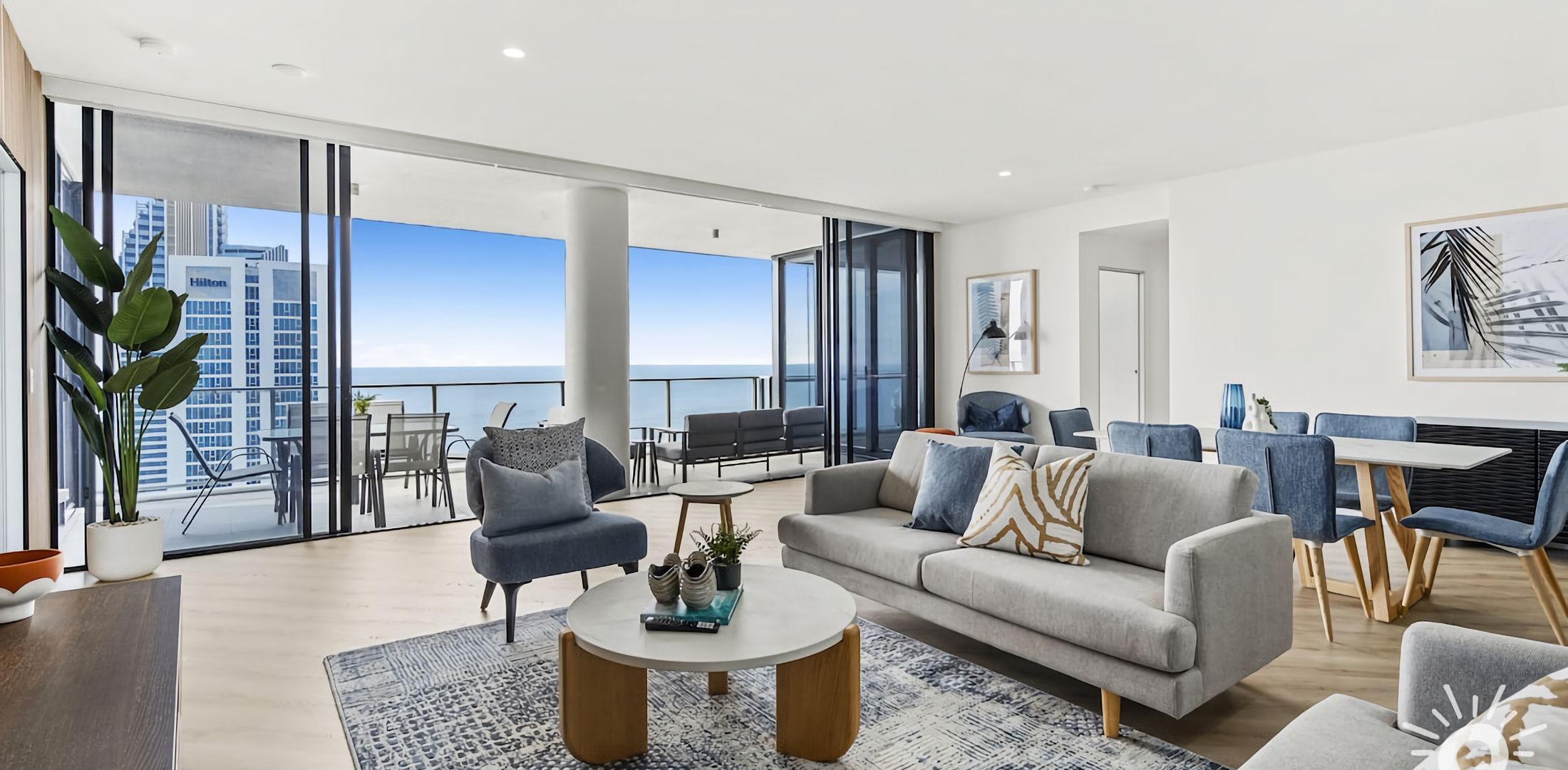 Circle on Cavill 4 Bedroom Stunning Sub Penthouse