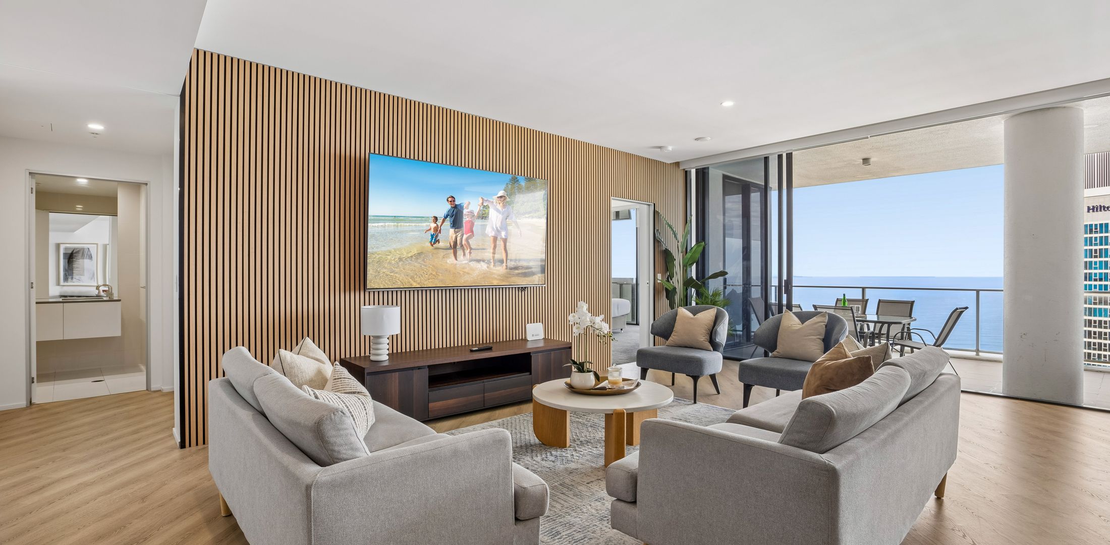 Circle on Cavill 4 Bedroom Stunning Sub Penthouse