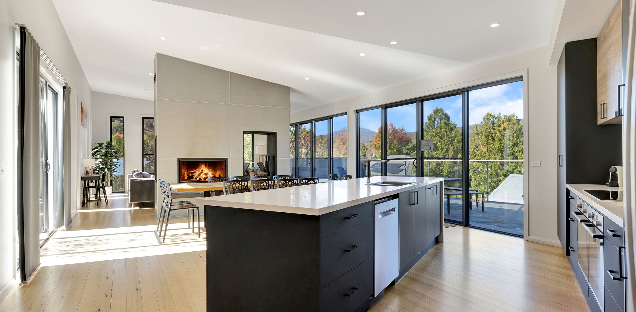 Mountain Mist Retreat – 6 Bedrooms