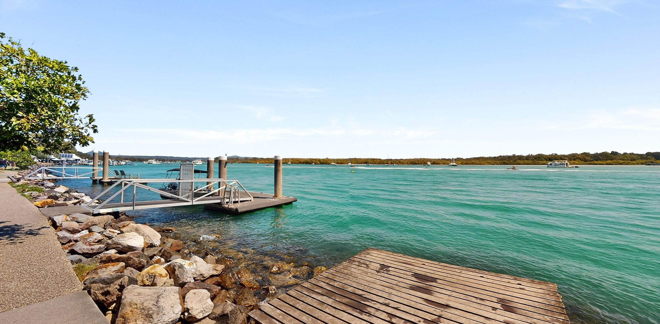 2 Noosa Moorings