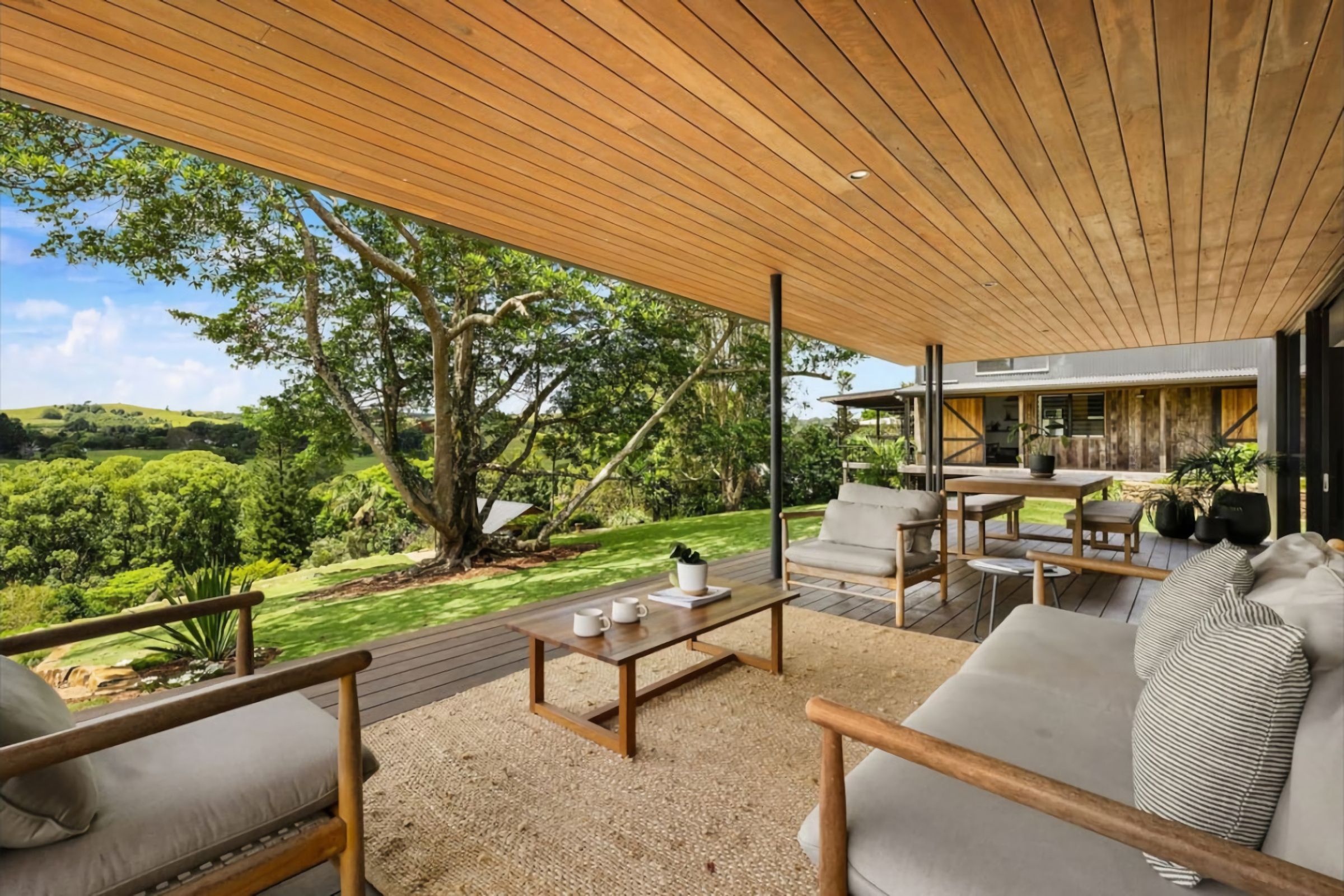 Charlotte Estate Luxury Byron Retreat w Pool Events