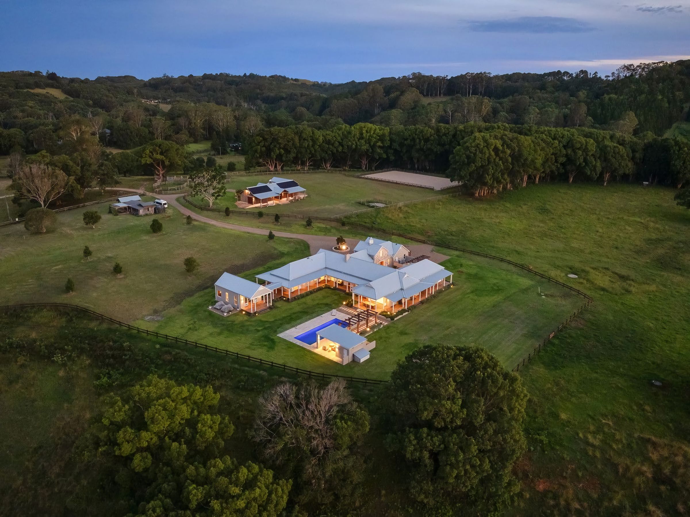 Stonehaven Luxury Estate Pool Sauna Gym Firepit
