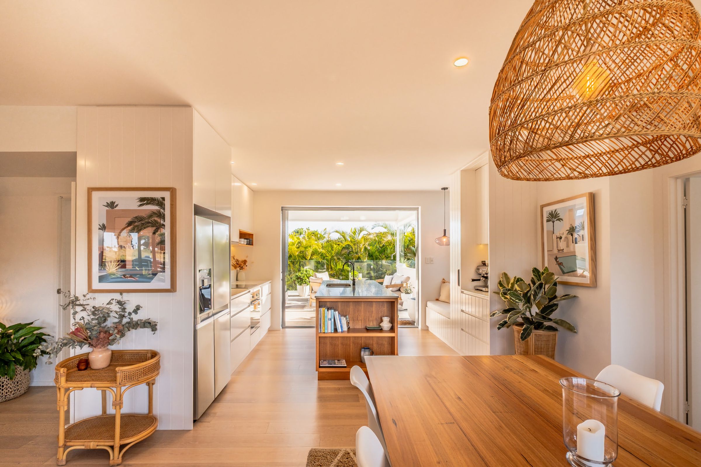 Luma Beach House Coastal Wellness Retreat at Belongil