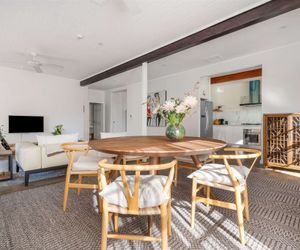 Myrtle Tree Lodge Flowers, Kangaroo Valley