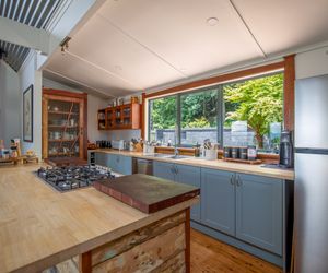 Sahali, Kangaroo Valley