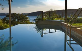 THE GLASS HOUSE