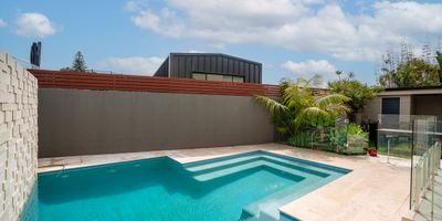   Clifftop Luxury with Pool