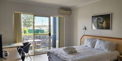   Jopen Motel Unit 4