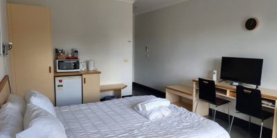   Jopen Motel Unit 4