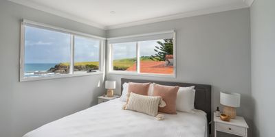   Kiama Cliff Retreat