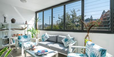   Beachside Escape - 100m from the beach