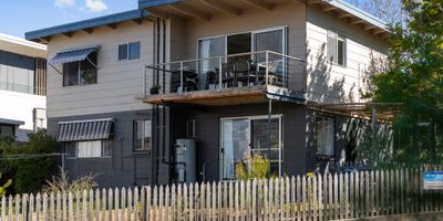   Beach House on Booth