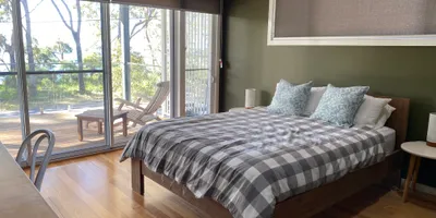   Flat Rock Beach House