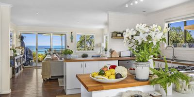   Rockys Beach House