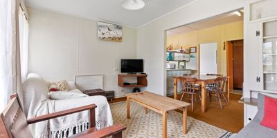   Elanora
