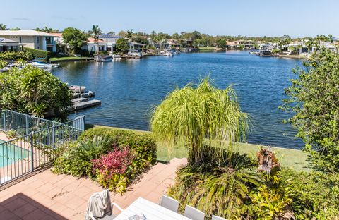 The Waterfront - 4bedroom waterfront home pool