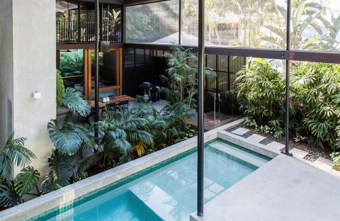 The Rainforest House, Little Cove