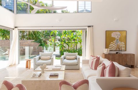 The Noosa Home - pool, jetty, water frontage