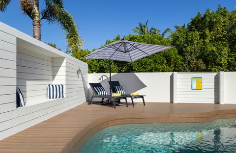 Helm Haven Noosa - poolside paradise