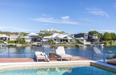 Masthead Waters - Waterfront Home and Pool