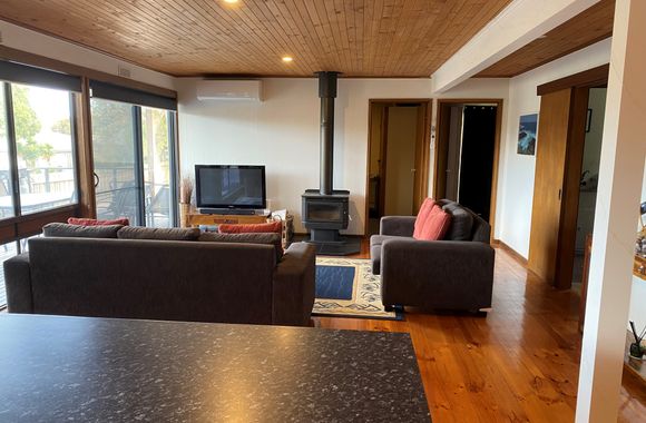 Settled In – Cozy Retreat with Deck