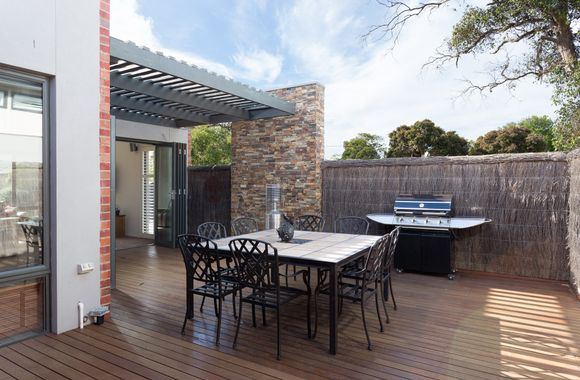 Douglas Hide and Sea