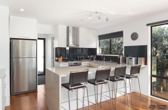 Honolulu Beach Escape